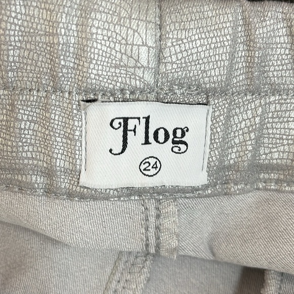 Bevy Flog Shely Silver Snake Drawstring Pull-On Pants - Picture 4 of 7